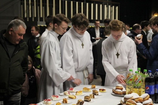 Nowi ceremoniarze i animatorzy służby liturgicznej w diecezji bielsko-żywieckiej - 2022