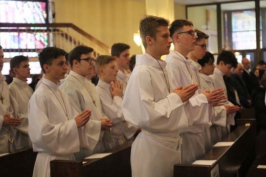 Nowi ceremoniarze i animatorzy służby liturgicznej w diecezji bielsko-żywieckiej - 2022