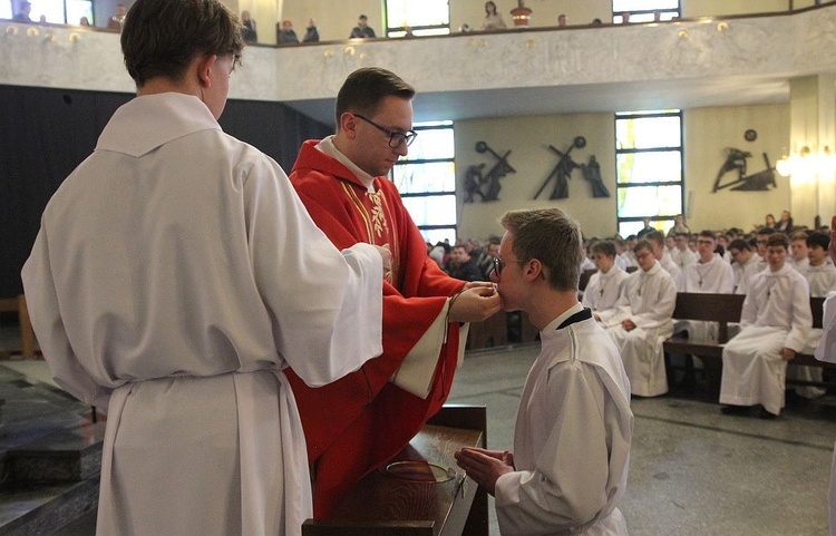 Nowi ceremoniarze i animatorzy służby liturgicznej w diecezji bielsko-żywieckiej - 2022