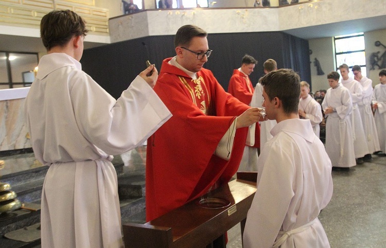 Nowi ceremoniarze i animatorzy służby liturgicznej w diecezji bielsko-żywieckiej - 2022