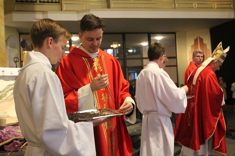 Nowi ceremoniarze i animatorzy służby liturgicznej w diecezji bielsko-żywieckiej - 2022