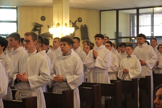 Nowi ceremoniarze i animatorzy służby liturgicznej w diecezji bielsko-żywieckiej - 2022