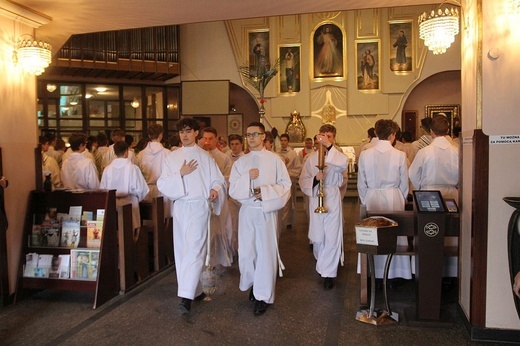 Nowi ceremoniarze i animatorzy służby liturgicznej w diecezji bielsko-żywieckiej - 2022