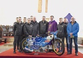 Na wspólnej modlitwie z poświęceniem motocykla spotkali się działacze, zawodnicy i kibice GKŻ Wybrzeże Gdańsk.