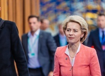 Europosłowie PiS piszą do szefowej KE Ursuli von der Leyen z apelem o środki finansowe UE dla uchodźców z Ukrainy