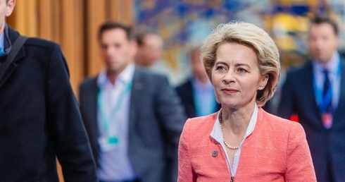 Europosłowie PiS piszą do szefowej KE Ursuli von der Leyen z apelem o środki finansowe UE dla uchodźców z Ukrainy