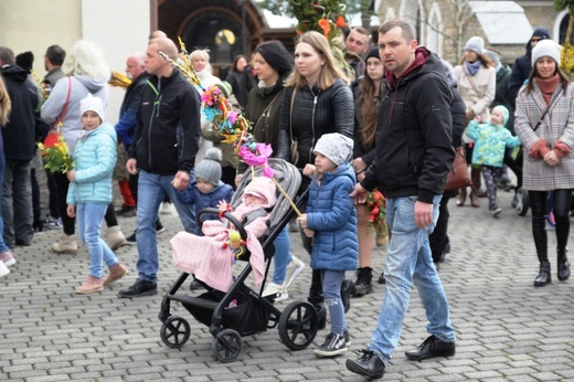 Kiermasz wielkanocny dla gości z Ukrainy w Hałcnowie