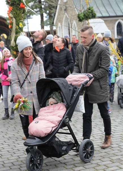 Kiermasz wielkanocny dla gości z Ukrainy w Hałcnowie