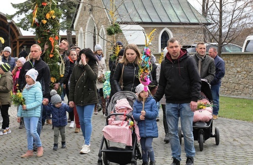 Kiermasz wielkanocny dla gości z Ukrainy w Hałcnowie