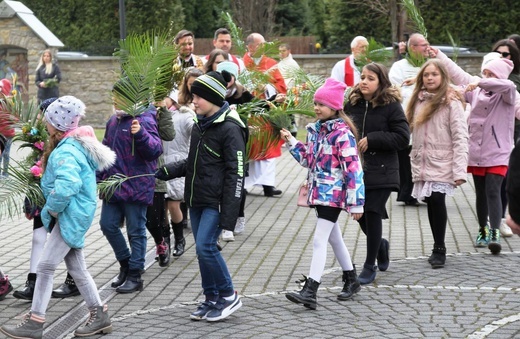 Kiermasz wielkanocny dla gości z Ukrainy w Hałcnowie