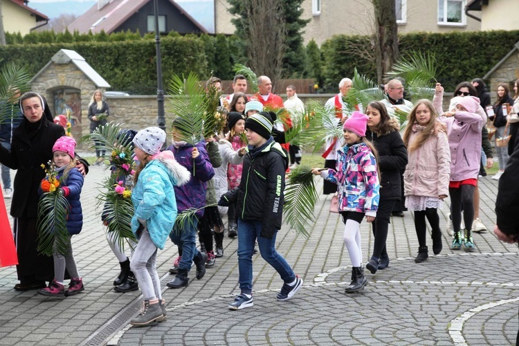 Kiermasz wielkanocny dla gości z Ukrainy w Hałcnowie