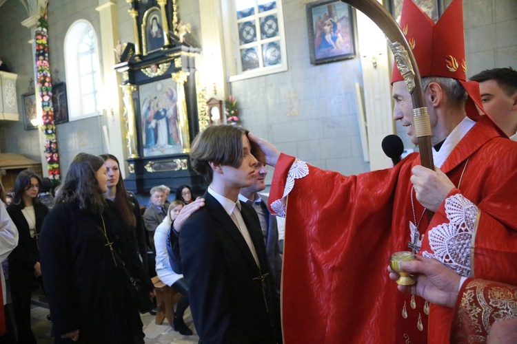 Bierzmowanie w Łososinie Górnej