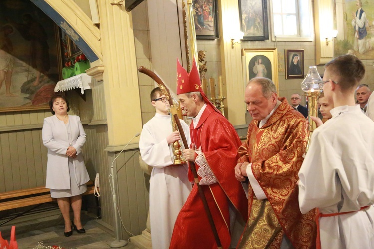 Bierzmowanie w Łososinie Górnej