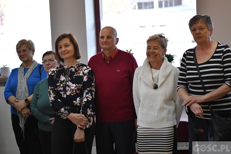 Ks. Olgierd Banaś przekazał 5 tys. książek dla sulechowskiej biblioteki