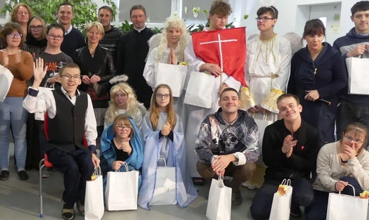 Licealiści KTK dla dzieci w Żywcu-Sporyszu - Wielkanoc 2022