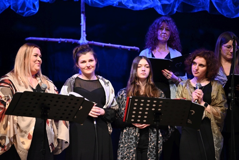 Ząbkowice Śl. Muzyczna Droga Krzyżowa "Coście ludzie uczynili"
