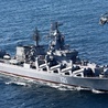 Ukraińcy: Rosyjski krążownik "Moskwa" trafiony rakietami. Rosjanie: Wybuchła amunicja