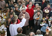 Święcenie pokarmów to jedna z najpopularniejszych polskich tradycji. 