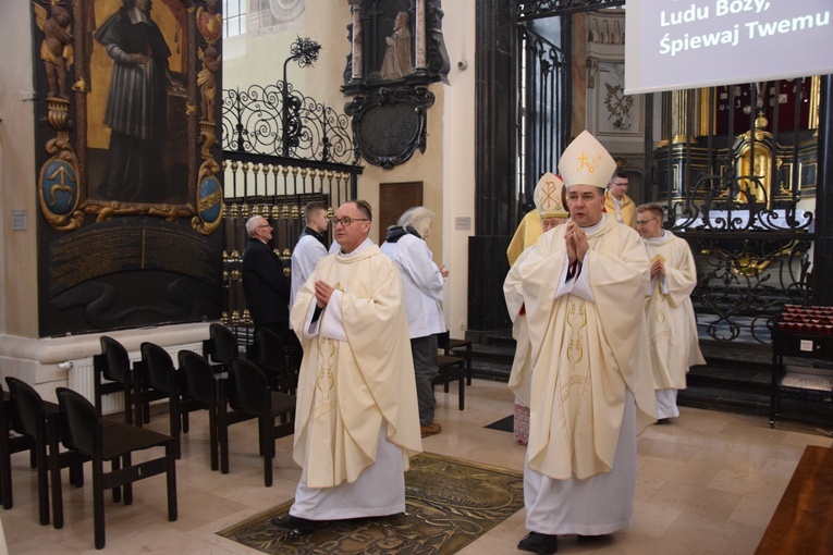 Msza św. Krzyżma w katedrze łowickiej 2022