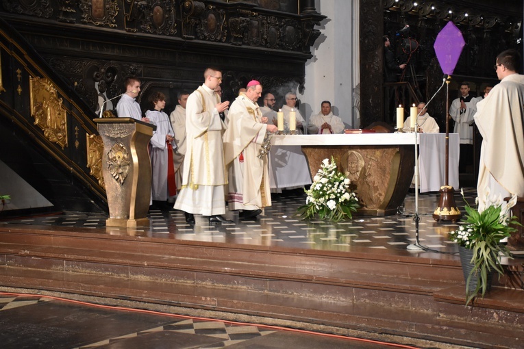 Msza Wieczerzy Pańskiej w archikatedrze oliwskiej