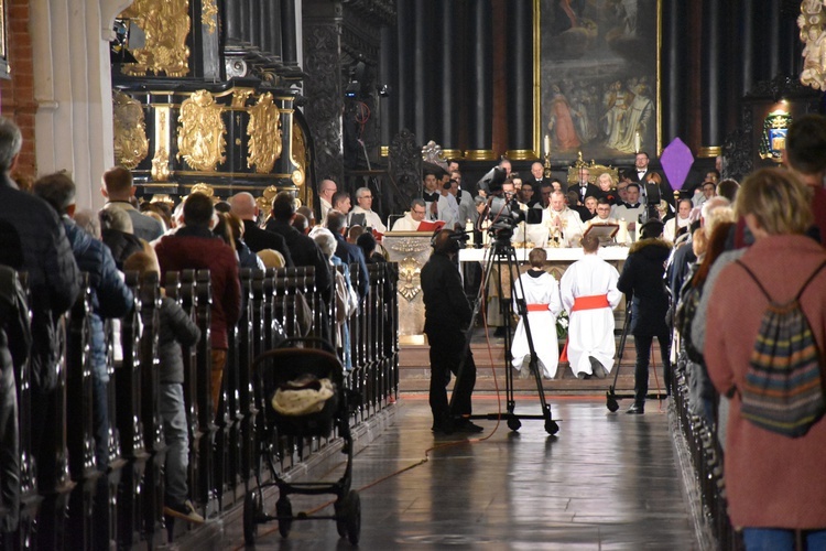 Msza Wieczerzy Pańskiej w archikatedrze oliwskiej