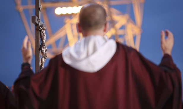 Kapłaństwo jest piękne ponieważ ma formę krzyża