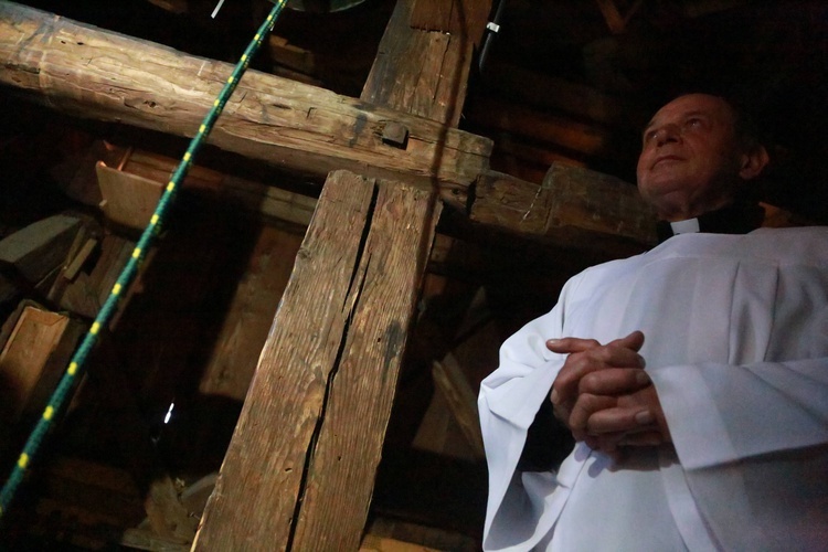 Poświęcenie dzwonu w Łososinie Górnej