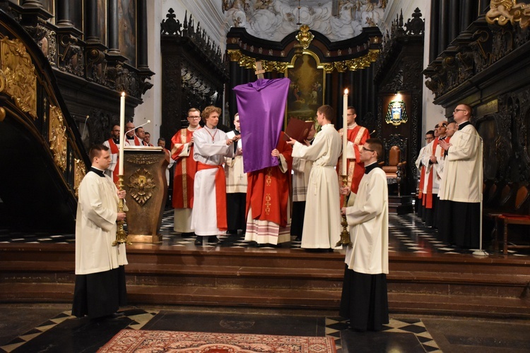 Liturgia Męki Pańskiej w archikatedrze oliwskiej