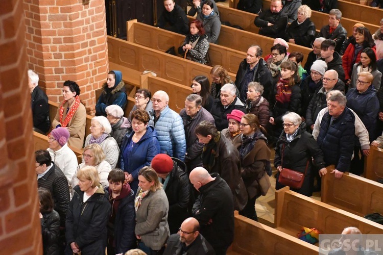 Liturgia Wielkiego Piątku w katedrze