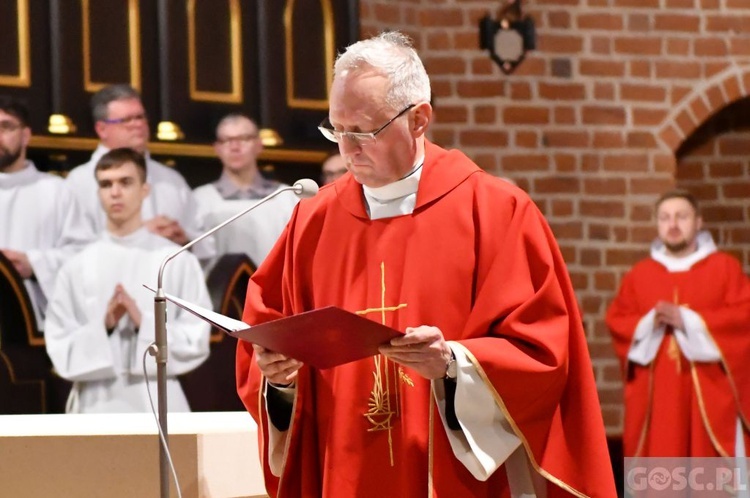 Liturgia Wielkiego Piątku w katedrze