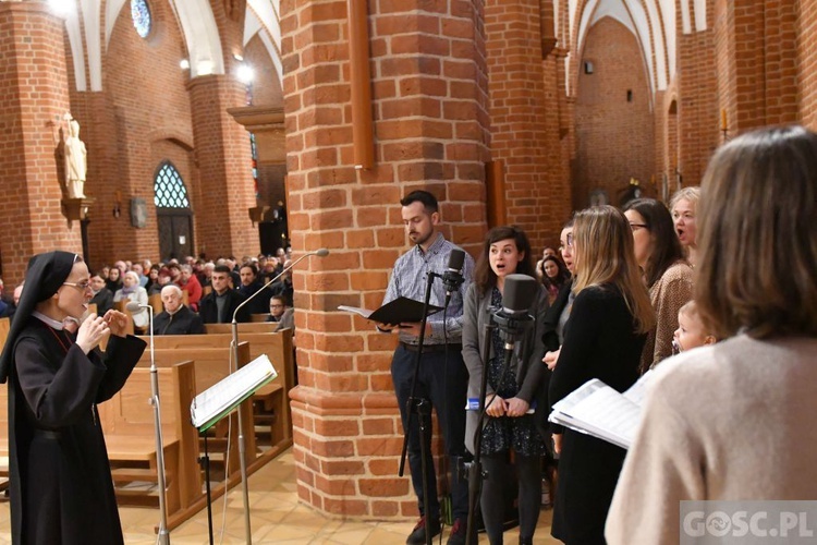 Liturgia Wielkiego Piątku w katedrze