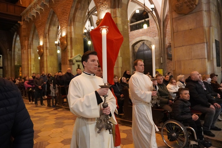 Wielki Piątek w archikatedrze wrocławskiej 2022