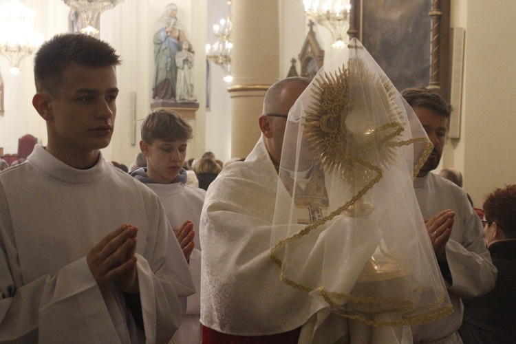 Liturgia Męki Pańskiej w parafiach diecezji