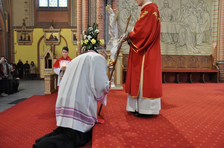 Liturgia Męki Pańskiej w parafiach diecezji