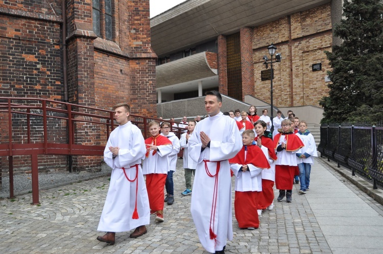 Liturgia Męki Pańskiej w parafiach diecezji