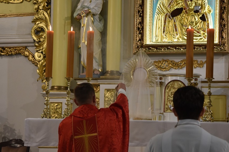 Liturgia Męki Pańskiej w parafiach diecezji