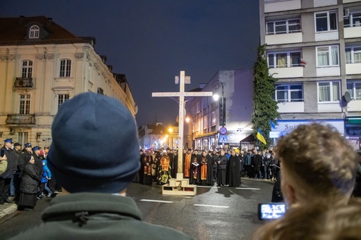 Centralna Droga Krzyżowa w intencji pokoju w Ukrainie 