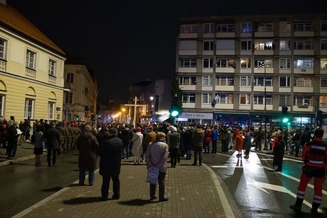 Centralna Droga Krzyżowa w intencji pokoju w Ukrainie 