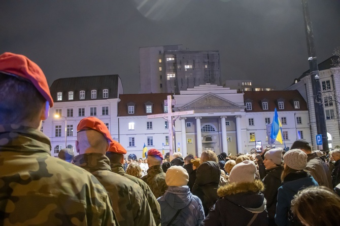 Centralna Droga Krzyżowa w intencji pokoju w Ukrainie 