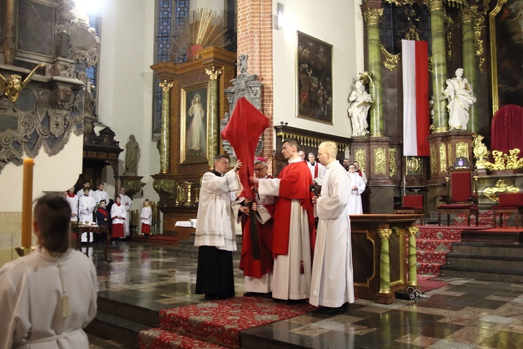 Liturgia Wielkiego Piątku w legnickiej katedrze