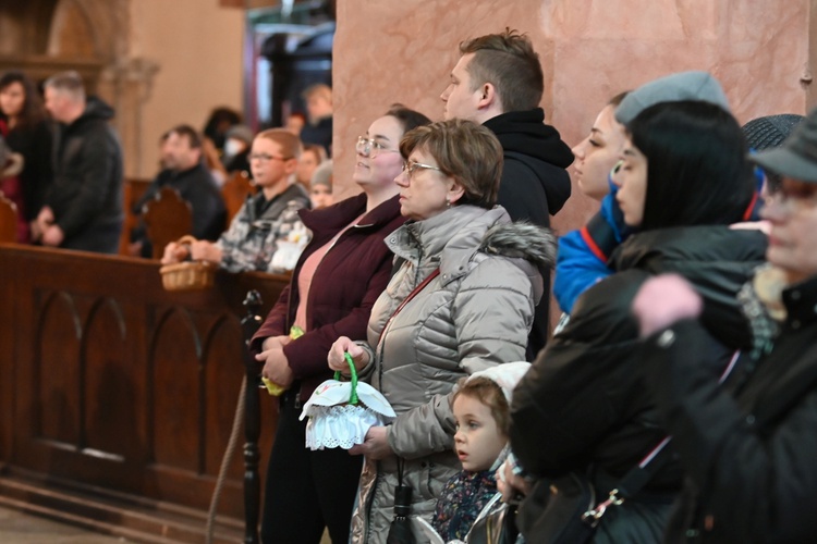 Poświęcenie pokarmów w świdnickiej katedrze [GODZINY]