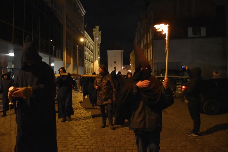 6. Nocne Misterium Krzyża