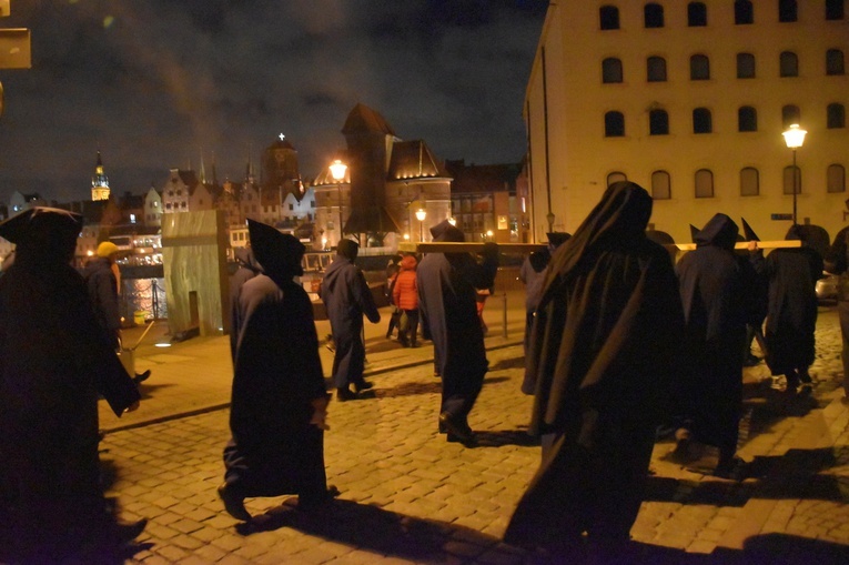 6. Nocne Misterium Krzyża