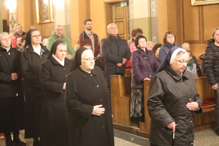 Liturgia Wielkiego Piątku w katedrze w Bielsku-Bialej - 2022