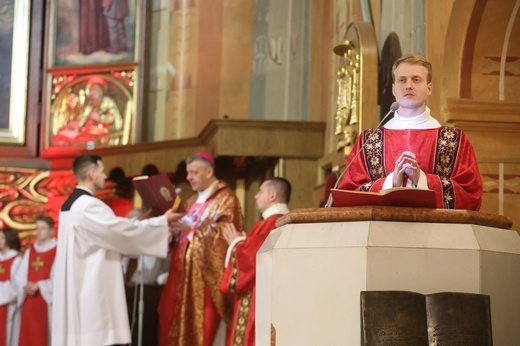 Liturgia Wielkiego Piątku w katedrze w Bielsku-Bialej - 2022