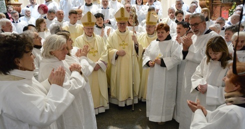 Wigilia Paschalna w katedrze opolskiej