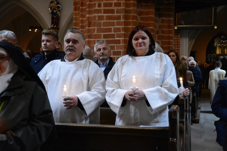 Wigilia Paschalna w katedrze opolskiej