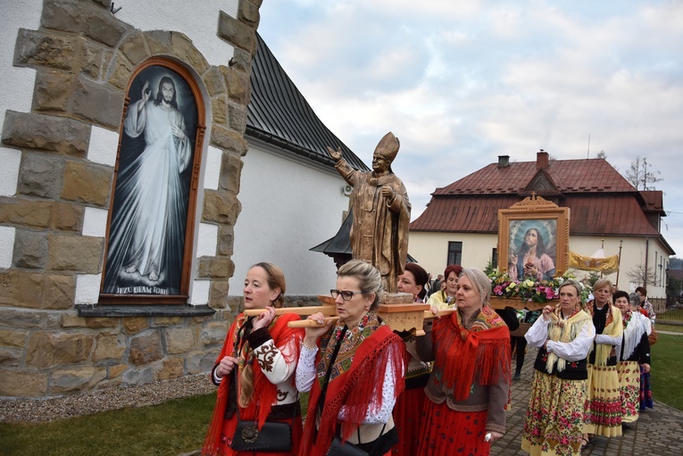 Poranna rezurekcja w Miętustwie 2022