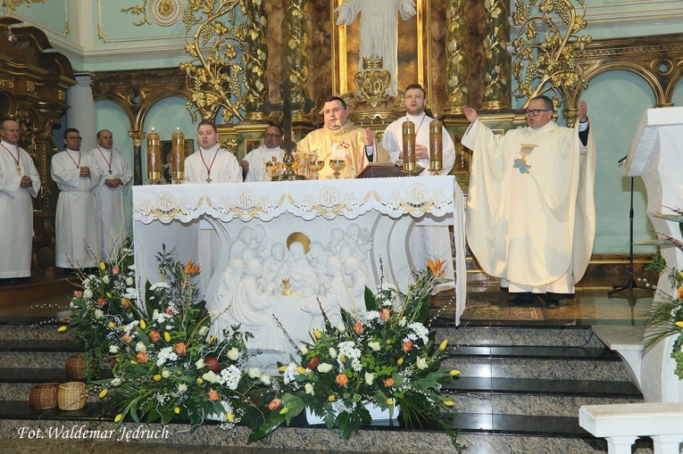 Wigilia Paschalna w parafiach diecezji