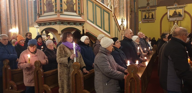 Wigilia Paschalna w parafiach diecezji